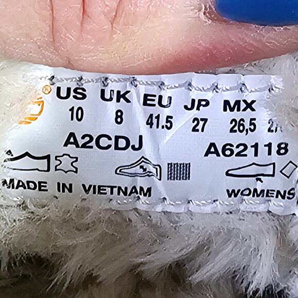 Timberland Sz10 W's Skyla Bay Suede Faux Fur Lined Warm Slipon brown shoes Cabin - Picture 3 of 15